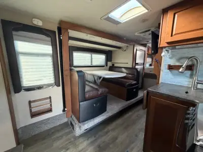 2018 Lance LANCE 1172 photo 8