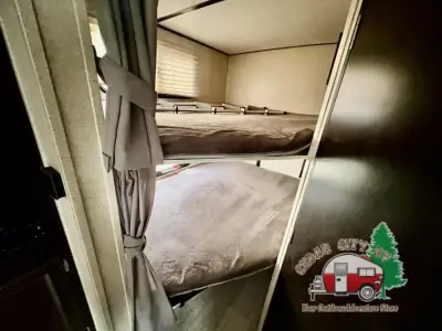 2021 Coachmen Spirit Ultra Lite 2659BH photo 28