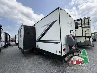 2021 Coachmen Spirit Ultra Lite 2659BH photo 5