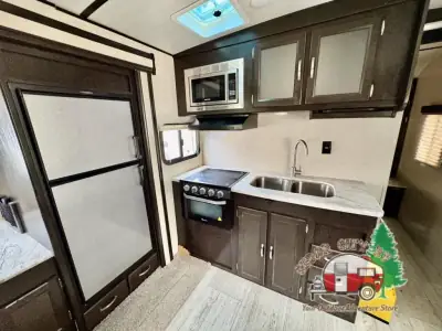 2021 Coachmen Spirit Ultra Lite 2659BH photo 19