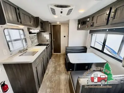 2020 Shasta Rvs Shasta 18BH photo 13