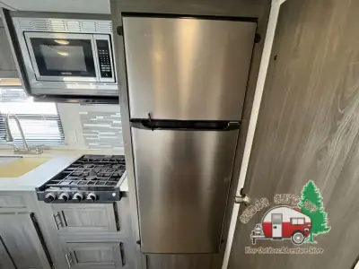 2020 Shasta Rvs Shasta 18BH photo 19
