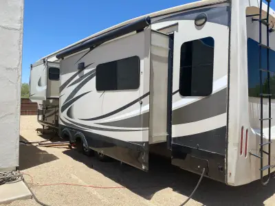 Used 2017 Pinnacle 36FBTS