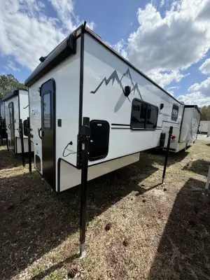 2025 Travel Lite TRAVEL LITE 900U photo 4