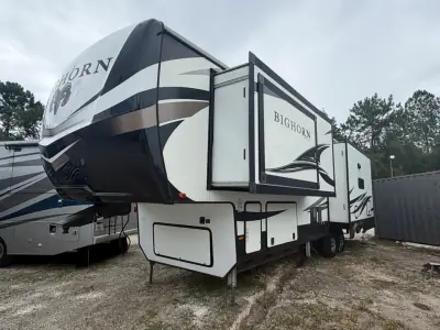2021 Heartland BIGHORN 3375SS photo 2