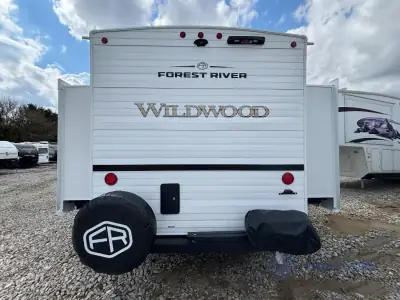 2026 Forest River Wildwood 31KQBTS photo 5