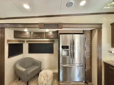 2016 Evergreen Bay Hill Fifth Wheel 295RL photo 19