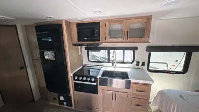 2023 Cherokee By Forest River Grey Wolf SE 22MKSE photo 12