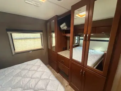2015 Thor Motor Coach ACE A.C.E. 30 1 30.1 photo 22