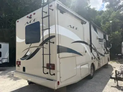2015 Thor Motor Coach ACE A.C.E. 30 1 30.1 photo 3