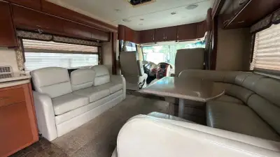 2011 Serrano Serrano Series 31V photo 9