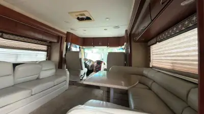 2011 Serrano Serrano Series 31V photo 10