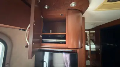 2011 Serrano Serrano Series 31V photo 26