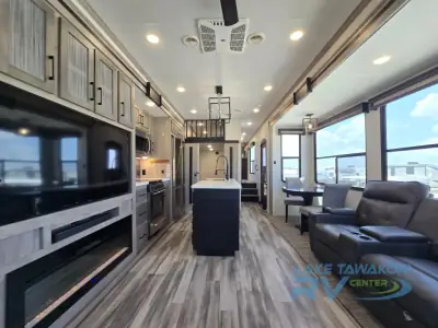 2024 Heartland Big Country 3900MO photo 12