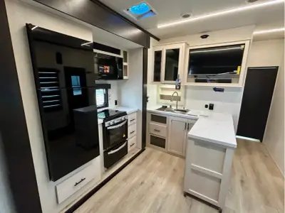2026 Forest River Cherokee Rogue Armored 26L140 photo 12