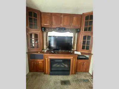 2011 Keystone Alpine 3500RE photo 9