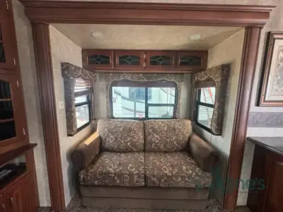 2011 Keystone Alpine 3500RE photo 8