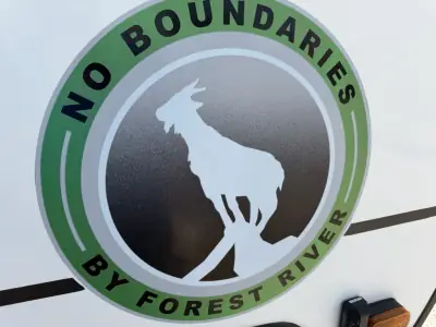 2019 Forest River NO BOUNDARIES 16.7 photo 7