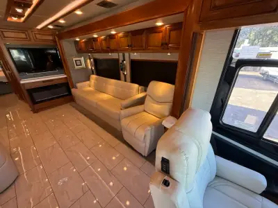 2020 Tiffin Motorhomes ALLEGRO BUS 37AP photo 27