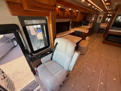 2020 Tiffin Motorhomes ALLEGRO BUS 37AP photo 26
