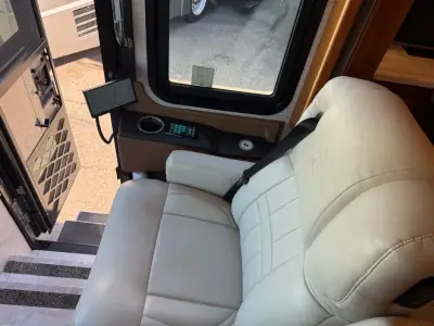 2020 Tiffin Motorhomes ALLEGRO BUS 37AP photo 52