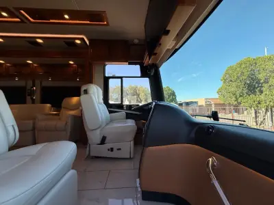 2020 Tiffin Motorhomes ALLEGRO BUS 37AP photo 25