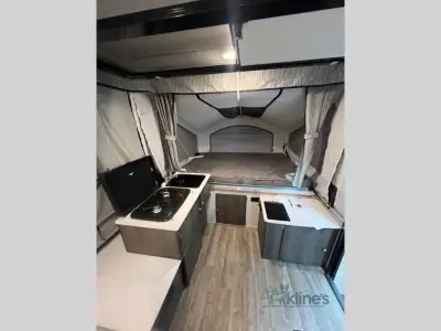 2020 Coachmen Clipper Camping Trailers 108ST Sport photo 8