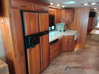2005 Newmar Dutch Star 4009 photo 23
