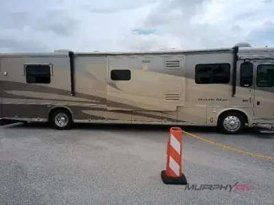 2005 Newmar Dutch Star 4009 photo 4