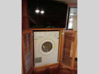 2005 Newmar Dutch Star 4009 photo 33