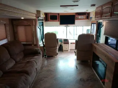 2005 Newmar Dutch Star 4009 photo 41