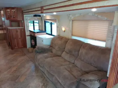 2005 Newmar Dutch Star 4009 photo 20