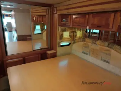 2005 Newmar Dutch Star 4009 photo 30