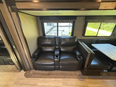 2018 Grand Design Imagine 3170BH photo 12