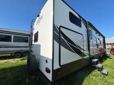2018 Grand Design Imagine 3170BH photo 5