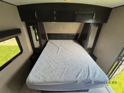 2018 Grand Design Imagine 3170BH photo 21
