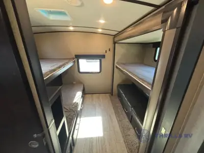 2018 Grand Design Imagine 3170BH photo 13