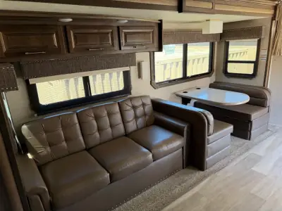 2020 Entegra Coach ACCOLADE 37L photo 28