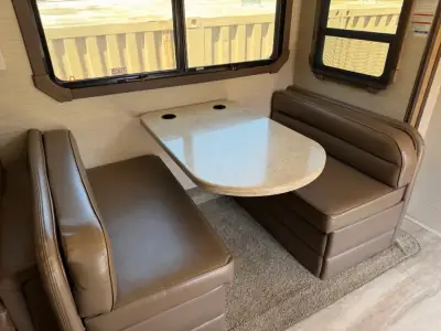 2020 Entegra Coach ACCOLADE 37L photo 11