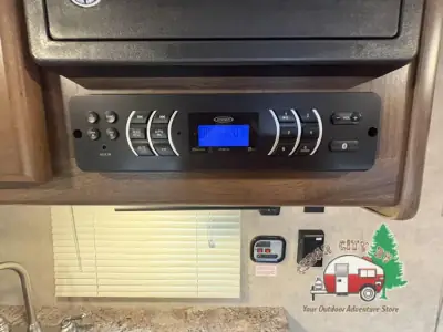 2016 Coachmen Clipper Ultra-Lite 17FQ photo 13