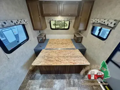 2016 Coachmen Clipper Ultra-Lite 17FQ photo 11