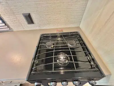 2020 Winnebago Intent 28Y photo 13