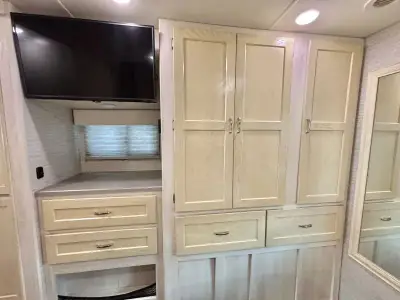 2020 Winnebago Intent 28Y photo 24