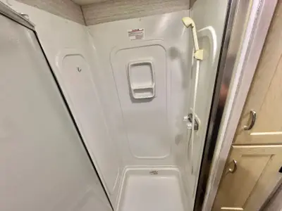 2020 Winnebago Intent 28Y photo 18