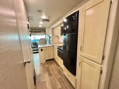 2020 Winnebago Intent 28Y photo 14