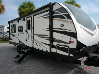 2023 Keystone Outback Ultra Lite 240URS