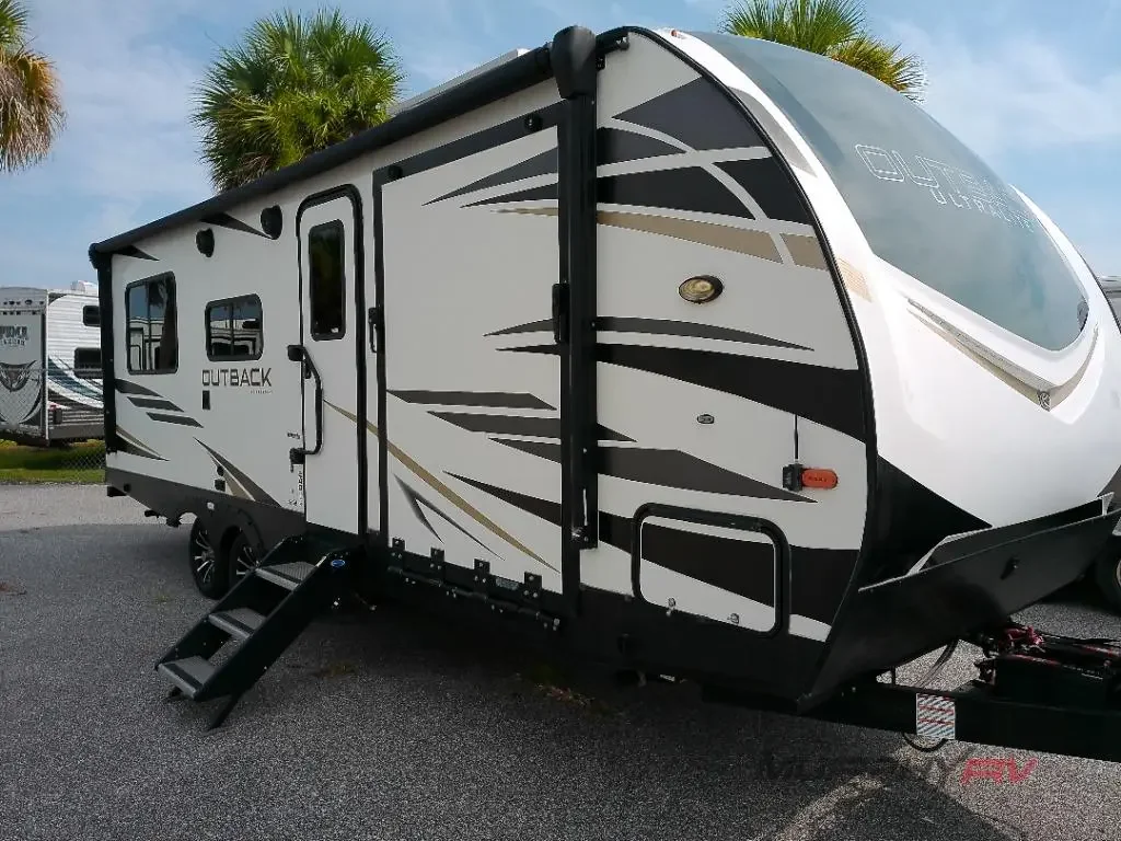 2023 Keystone Outback Ultra Lite 240URS exterior