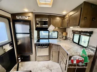 2018 Forest River Surveyor 251RKS photo 15
