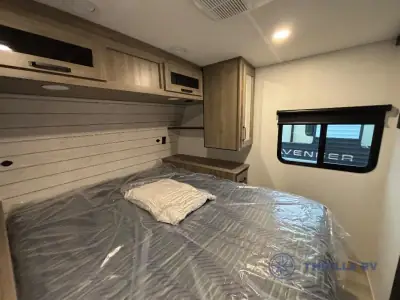 2026 Forest River Solaire 2750BHS photo 31