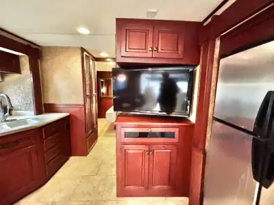 2013 Forest River BERKSHIRE M-390RB photo 18